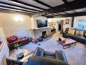 Lounge- click for photo gallery